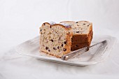 Easter bread with currants and pecans