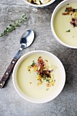 Cauliflower soup with bacon and thyme