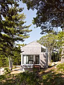 Modern, architect-designed house in woodland
