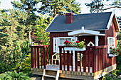 Swedish summer house in garden