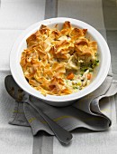 Filo pastry pie with chicken and leek
