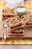 Crumble cake with sour cherries