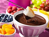 Chocolate fondue with fruit