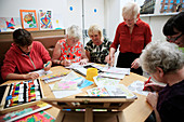 Dementia art therapy group
