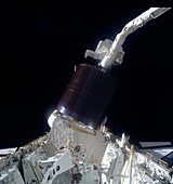 Shuttle retrieval of Palapa B-2 satellite
