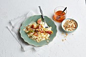 Almond and milk risotto with figs