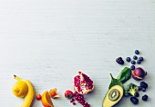 Obst und Gemüse in Regenbogenfarben
