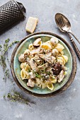 Conchiglie with mushrooms and thyme