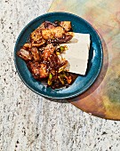 Kimsambok - Gebratenes Kimchi mit Tofu und Schweinebauch aus Korea