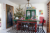 Festively decorated vintage-style dining room