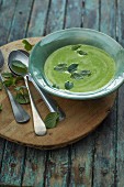 Pea soup with mint