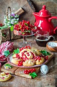 Red currant cream cheese cookies