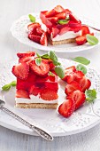Cheese cake with jelly and strawberries