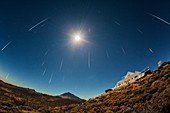Geminid meteor shower and Moon, Tenerife