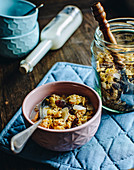 Crunchy muesli with raisins, banana and coconut