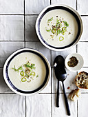 Fennel and leek soup with four spices
