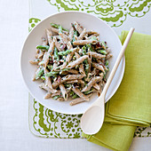 Penne pasta with green beans and bacon