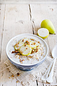 Porridge with pears and nuts
