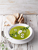 Chervil foam soup with daisies