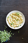 Apple-curry dip with cress