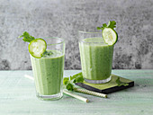 Cucumber and coriander lassi with moringa leaf powder