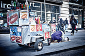 A hot dog stand in New York