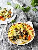 Spinach and carrot bake with potatoes