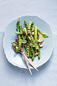 Roasted green asparagus with roasted almonds
