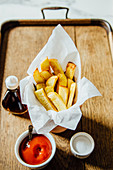 Pommes frites mit Ketchup