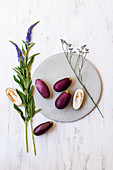 Mini aubergines with flowers