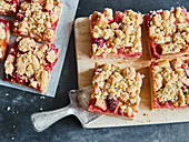 Rhubarb crumble cake with raspberries