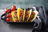 Taco shells with vegan chilli