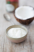 Homemade coconut yoghurt with agar-agar (vegan)