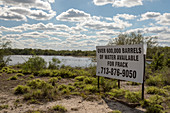 Ranch offering water for fracking, Texas, USA