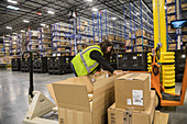 Auto parts distribution centre, USA