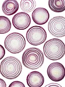 Red onion slices