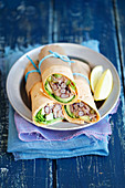 Tortilla wraps with avocado, tuna and red kidney bean salad