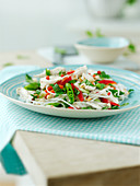 Reisnudelsalat mit Hähnchen und Paprika (Asien)