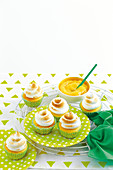 Zitronen Cupcakes mit Baiserhaube