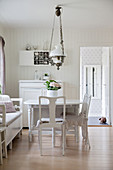 Dining room in Scandinavian country-house style