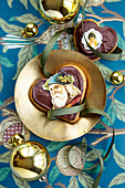 Lebkuchenherzen mit Schokoladenglasur als Weihnachtsgeschenk