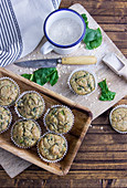 Spicy spinach oat muffins