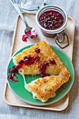 Breaded goat's cheese with cranberries
