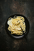 Spaghetti with alfredo sauce