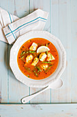 15-minute fish soup with green asparagus (low GL)