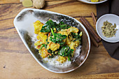 Cauliflower curry with spinach