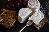 Ripe goat's cheese and wholemeal bread