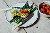 Tuna with asparagus