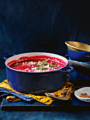 Rote-Bete-Suppe mit Zitronenthymian und Feta