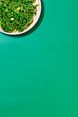 Green beans with algae (seaweed spaghetti)